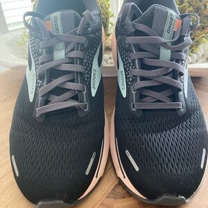 Brooks Ghost 14 size 10 medium